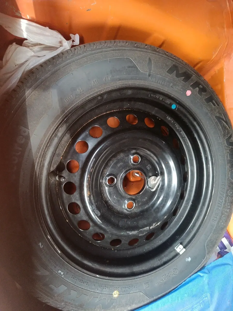 2019 Maruti S PRESSO VXI+, Petrol, Manual, 34,257 km, tyre