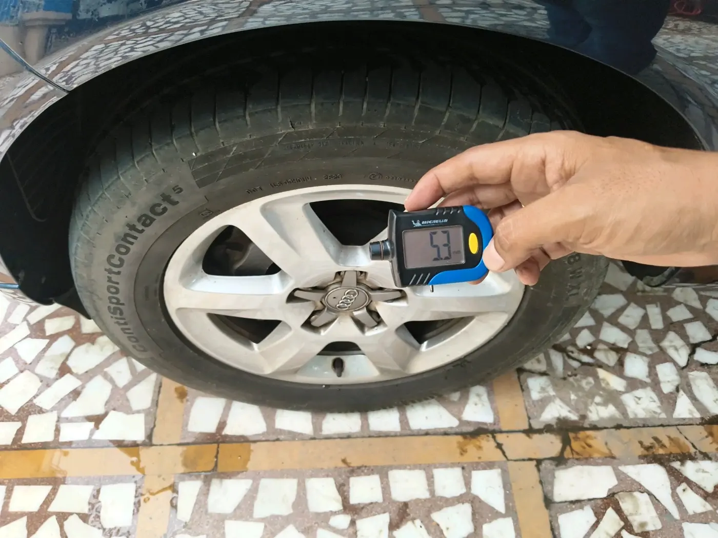 2013 Audi Q7 3.0 TDI QUATTRO, Diesel, Automatic, 84,031 km, tyre