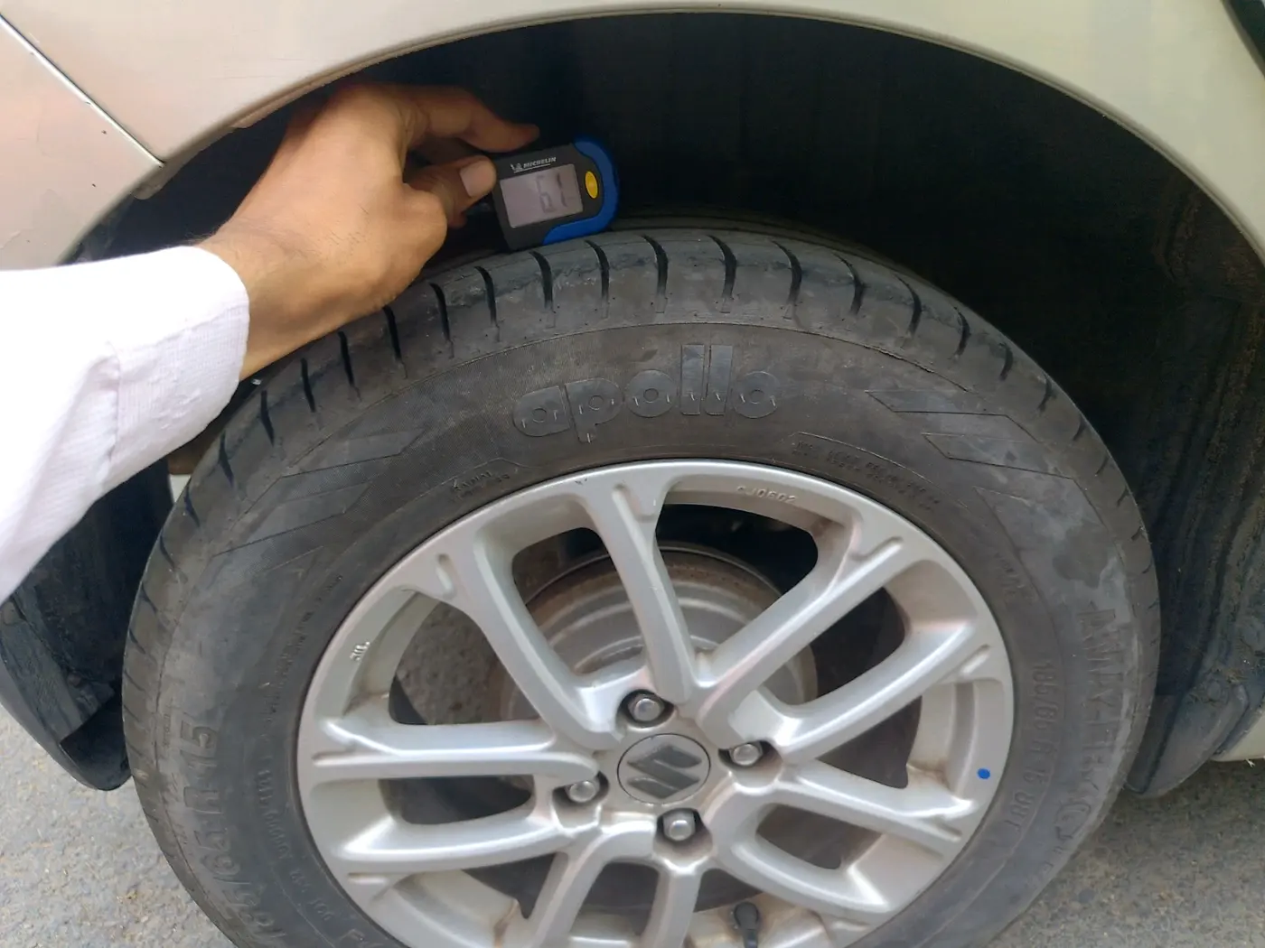 2018 Maruti Swift VXI, Petrol, Manual, 1,40,838 km, tyre