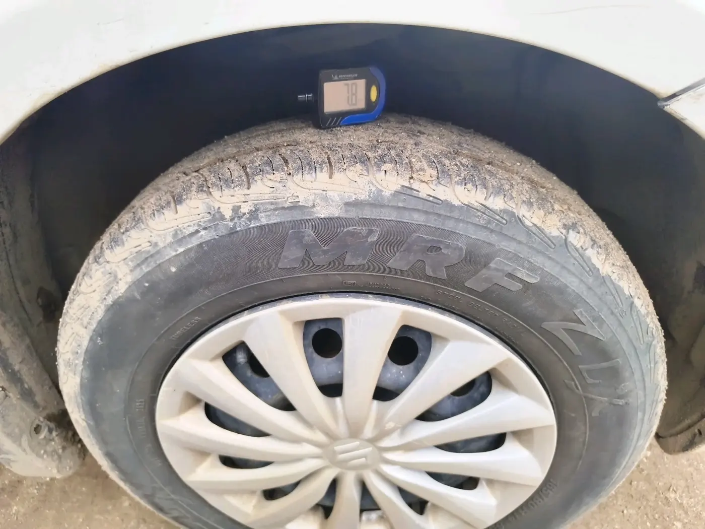 2014 Maruti Swift VDI, Diesel, Manual, 1,63,945 km, tyre