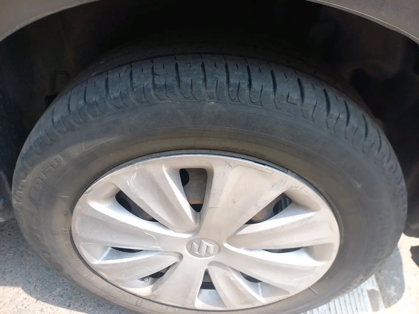 2016 Maruti Ertiga VDI SHVS, Diesel, Manual, 1,05,035 km, tyre