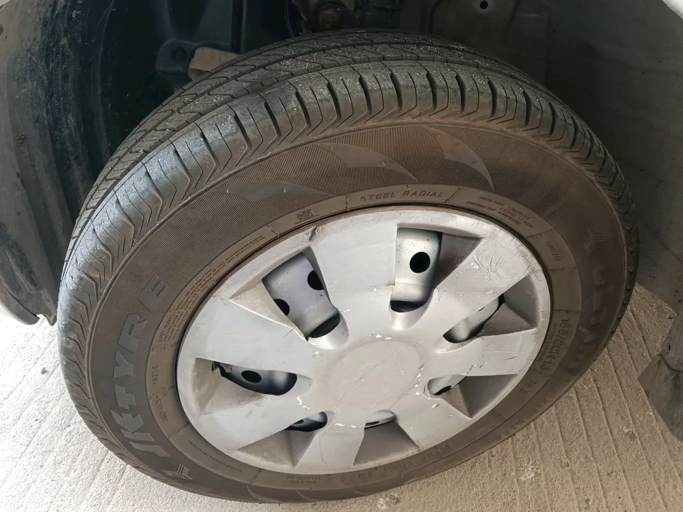 2022 Maruti New Wagon-R LXI CNG 1.0, CNG, Manual, 56,524 km, tyre