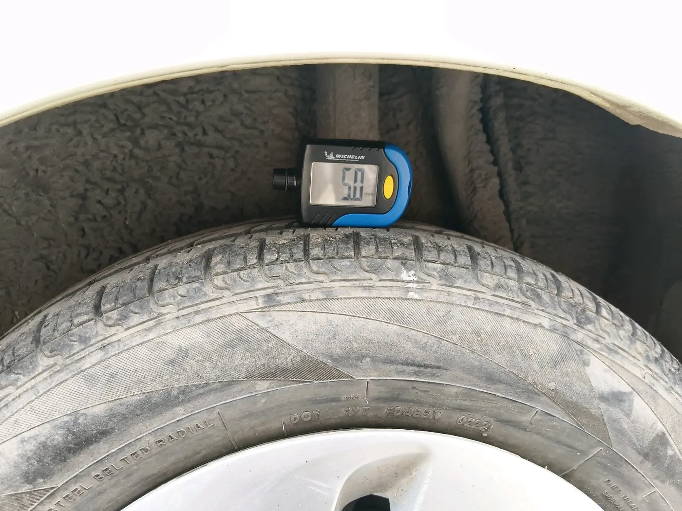 2016 Maruti Celerio VXI, CNG, Manual, 99,340 km, tyre