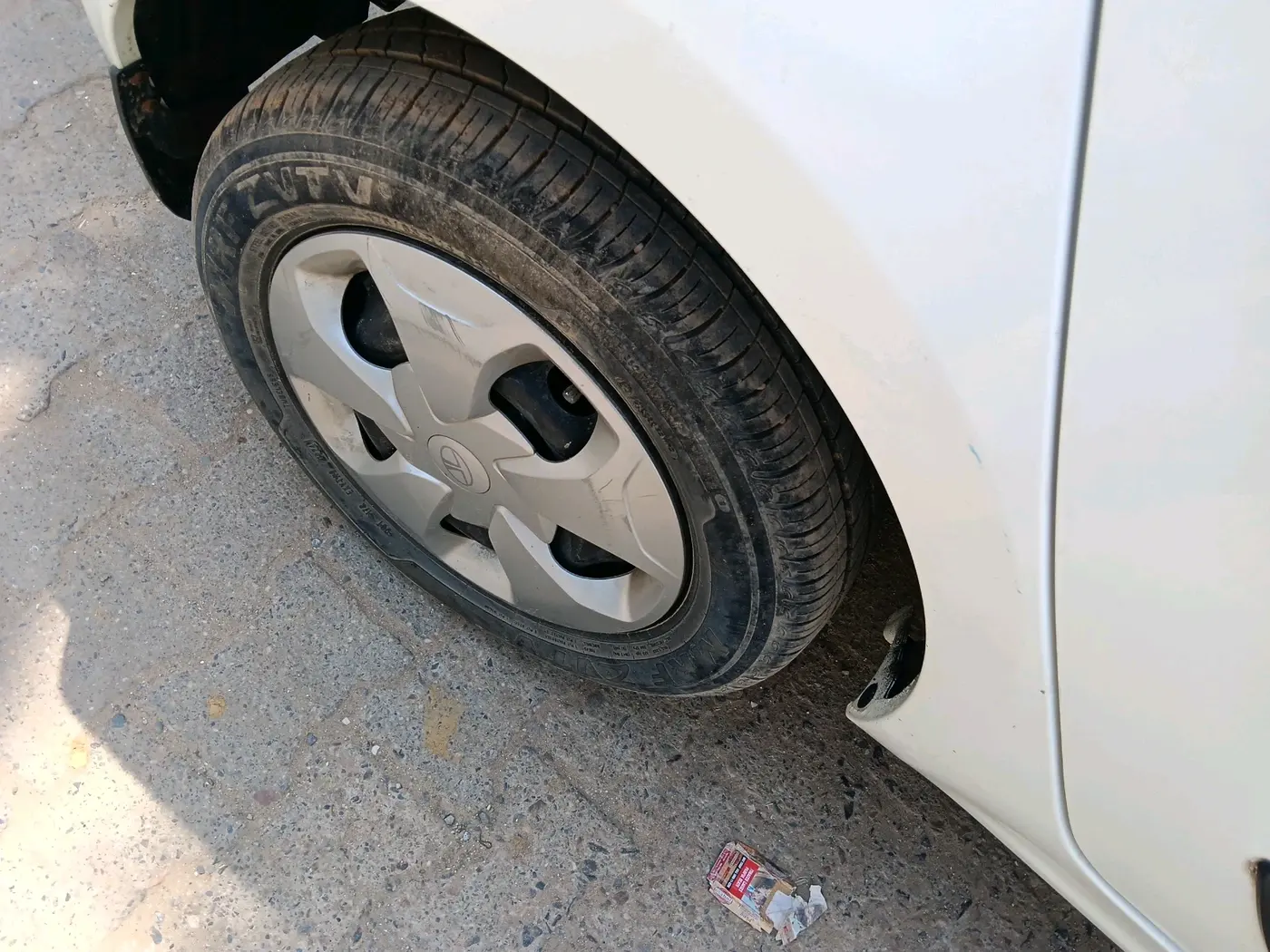 2024 Tata Tiago XM CNG, CNG, Manual, 13,387 km, tyre