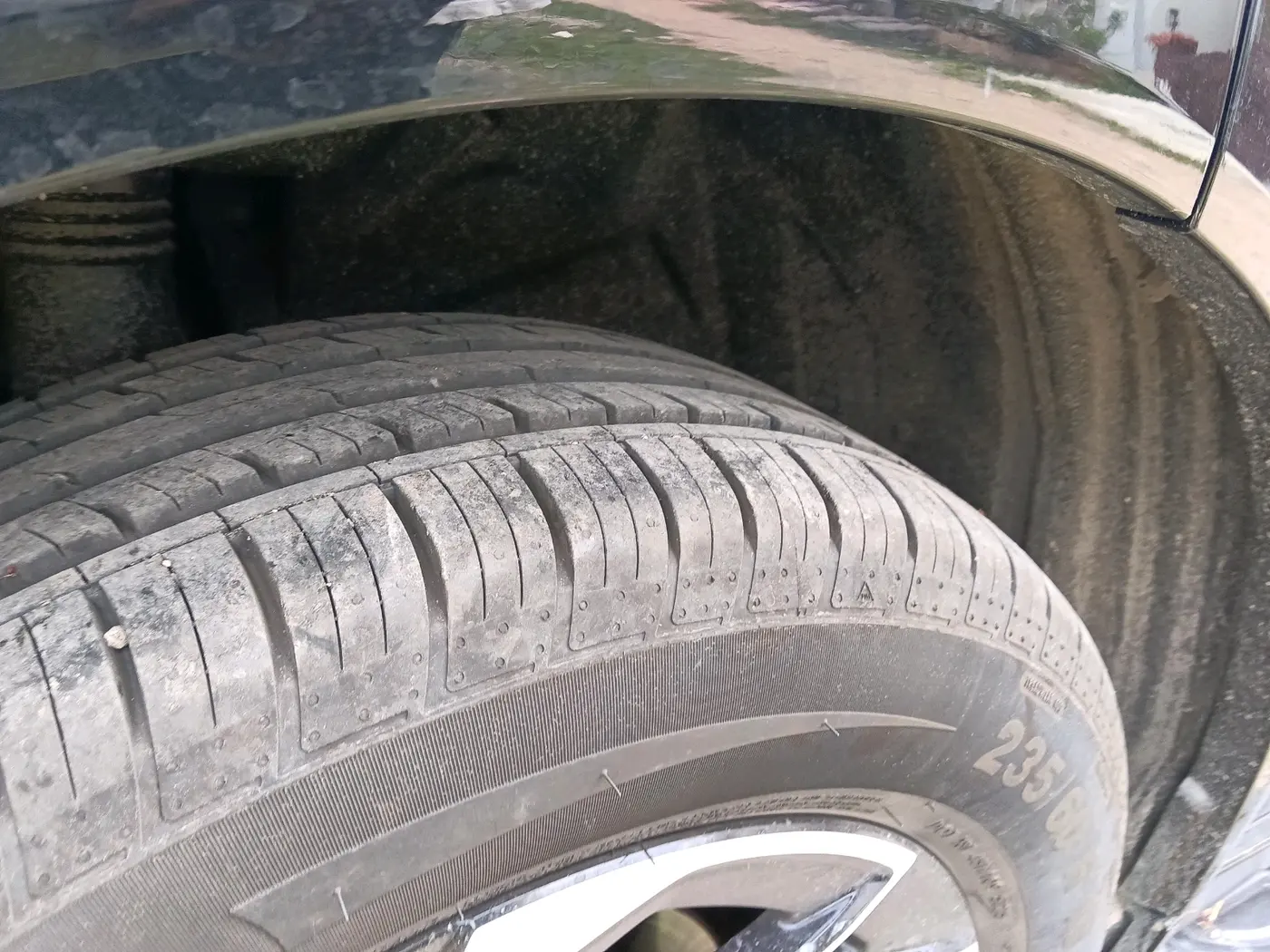 2026 Mahindra XUV 7XO AX7 2WD Petrol 2.0L Turbo Automatic 7 STR, Petrol, Automatic, 4,091 km, tyre