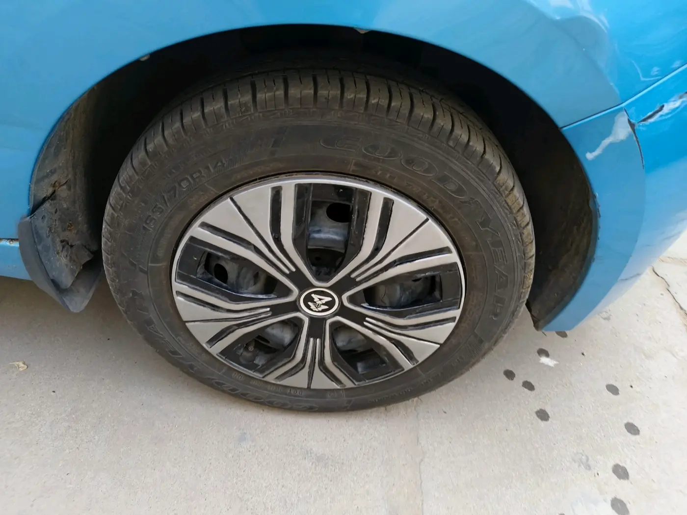2017 Tata Tiago XT PETROL, Petrol, Manual, 71,112 km, tyre