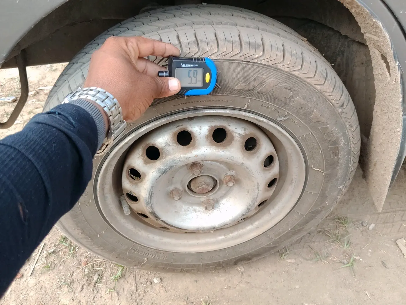 2018 Maruti Eeco 5 STR WITH A/C+HTR, CNG, Manual, 1,41,266 km, tyre