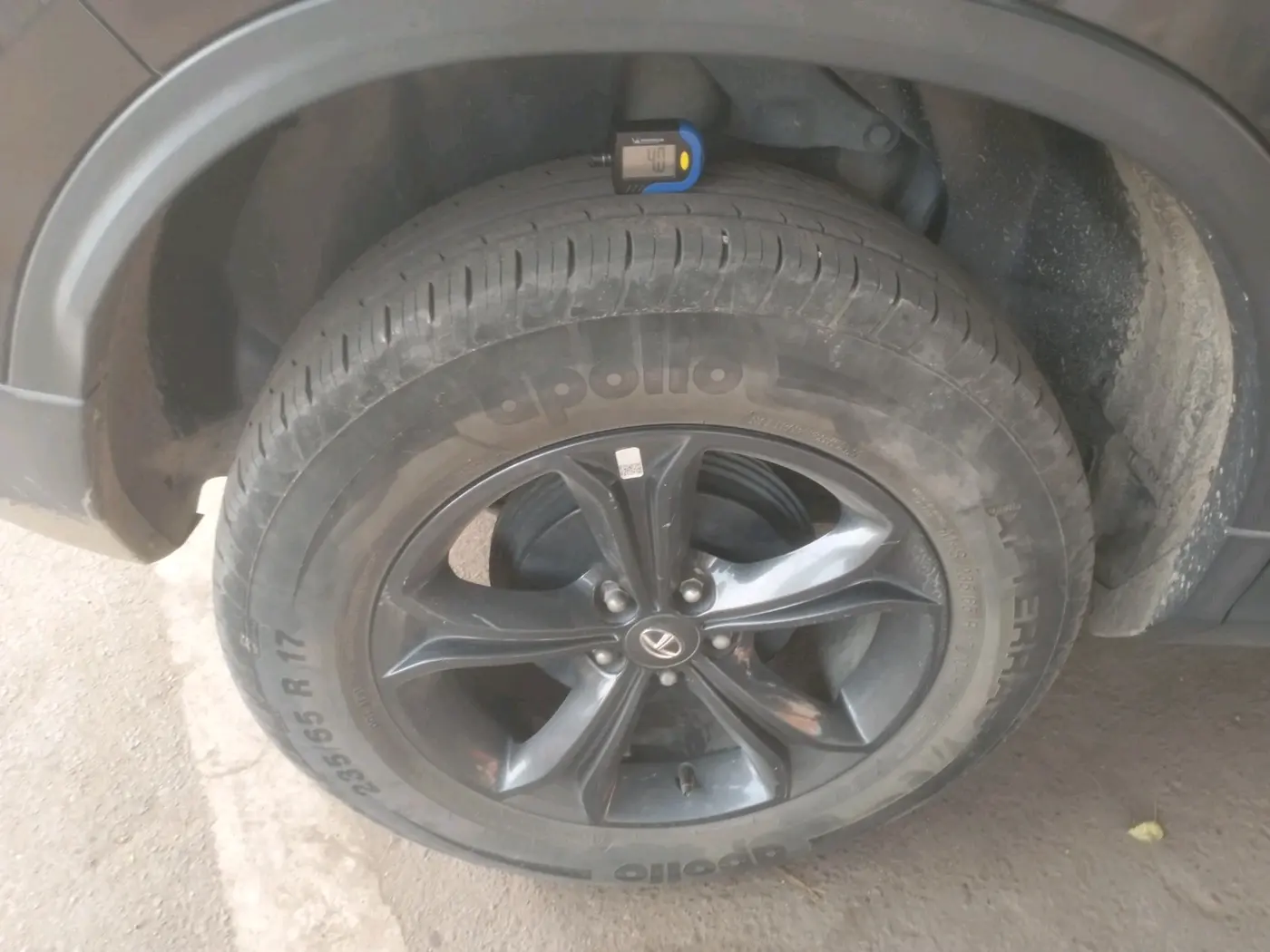 2021 Tata Harrier XT PLUS 2.0L KRYOTEC DARK EDITON, Diesel, Manual, 45,828 km, tyre