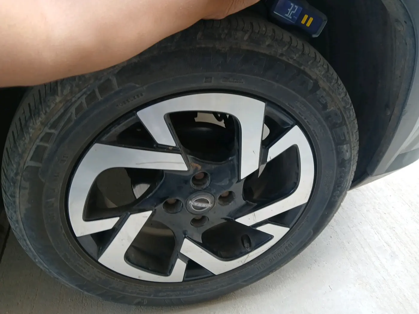 2021 Nissan MAGNITE XV MT, Petrol, Manual, 70,039 km, tyre