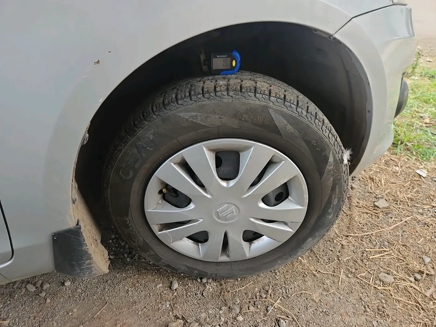 2013 Maruti Swift Dzire VXI, Petrol, Manual, 72,275 km, tyre