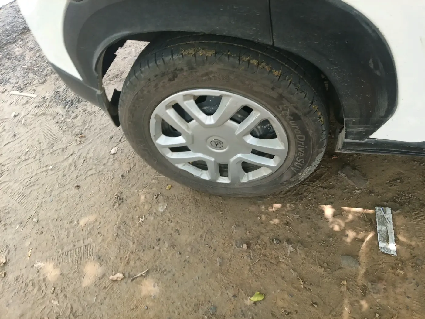 2021 Nissan MAGNITE XE, CNG, Manual, 80,264 km, tyre
