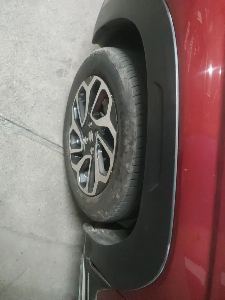 2023 Maruti FRONX ALPHA 1.0L TURBO 6 AT, Petrol, Automatic, 69,151 km, tyre