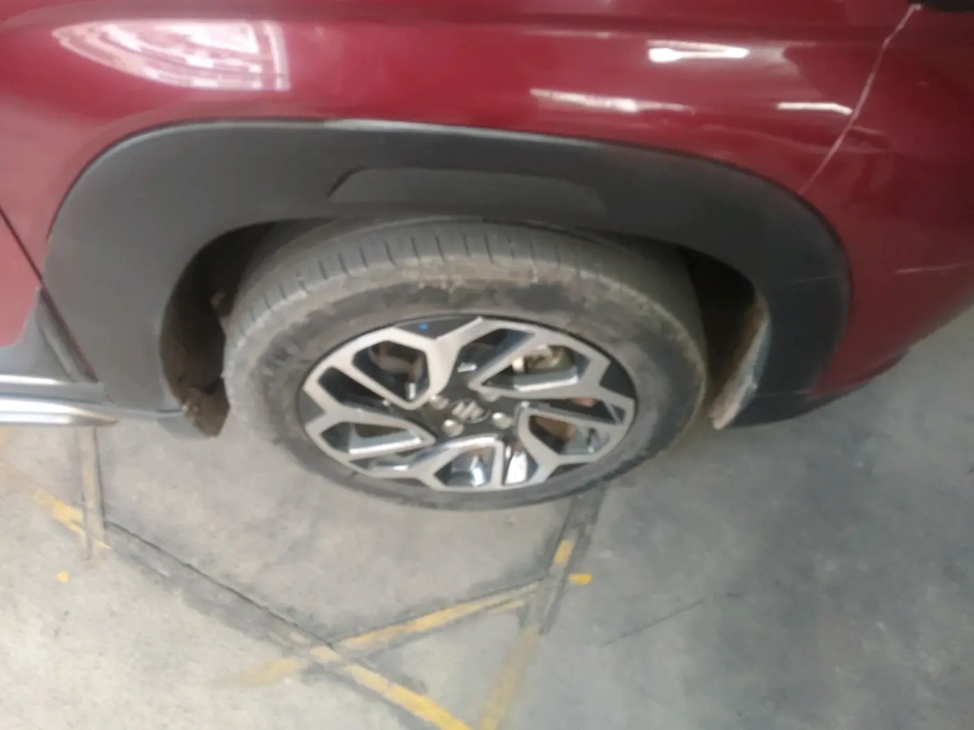 2023 Maruti FRONX ALPHA 1.0L TURBO 6 AT, Petrol, Automatic, 69,151 km, tyre