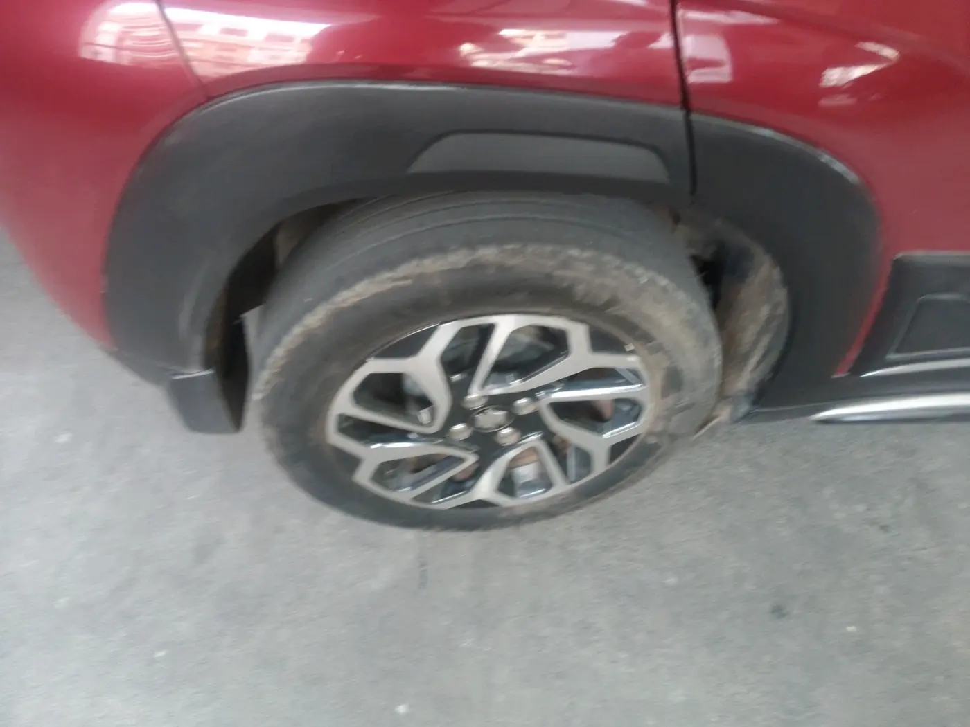 2023 Maruti FRONX ALPHA 1.0L TURBO 6 AT, Petrol, Automatic, 69,151 km, tyre