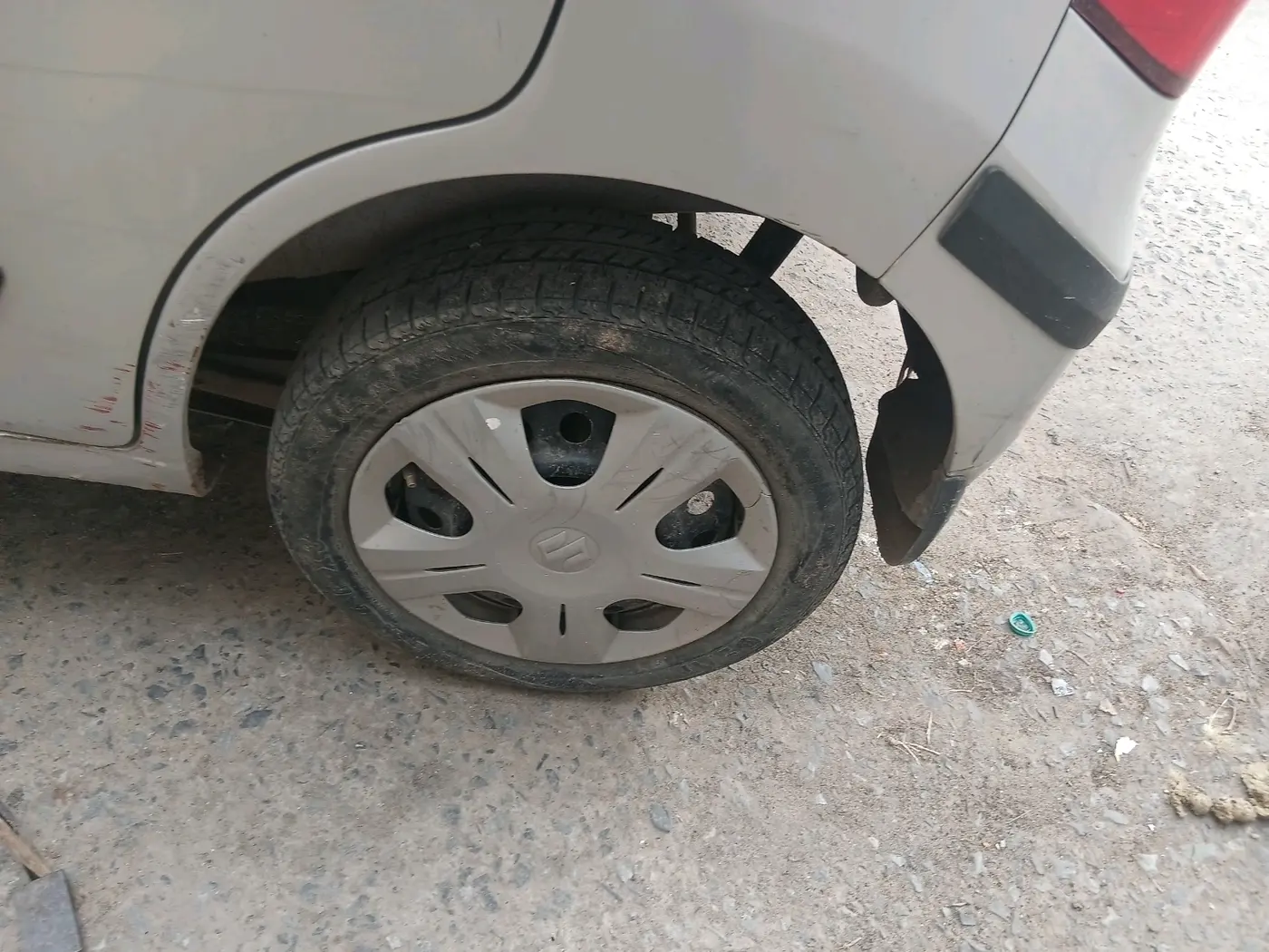 2016 Maruti Wagon R 1.0 VXI, Petrol, Manual, 77,585 km, tyre