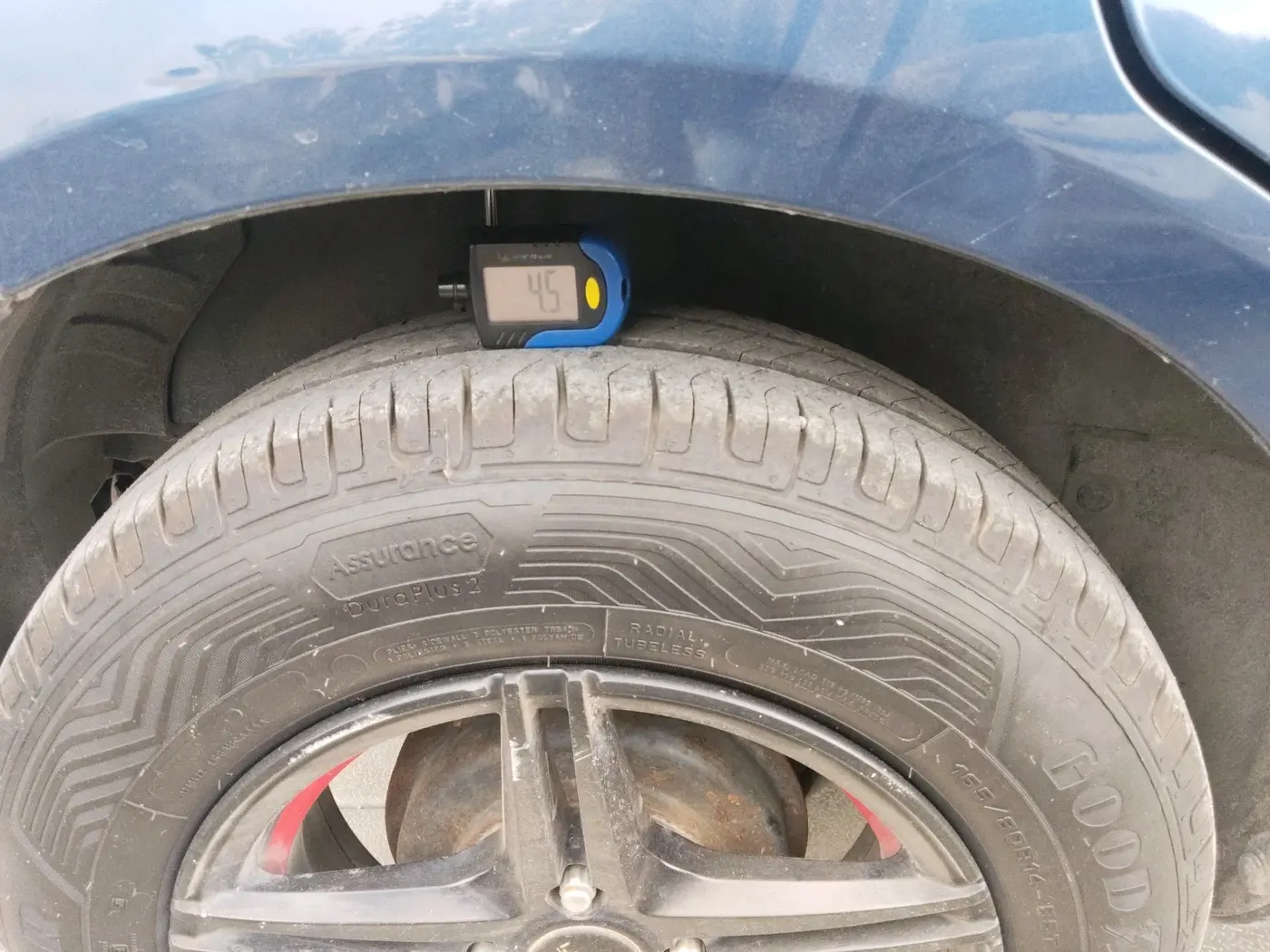 2011 Maruti Ritz VXI, Petrol, Manual, 1,00,296 km, tyre
