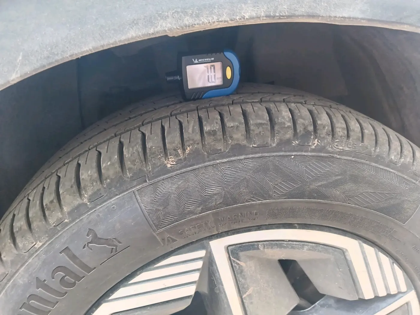 2023 Tata NEXON FEARLESS 1.2 REVOTRON 6 MT DT, Petrol, Manual, 69,339 km, tyre