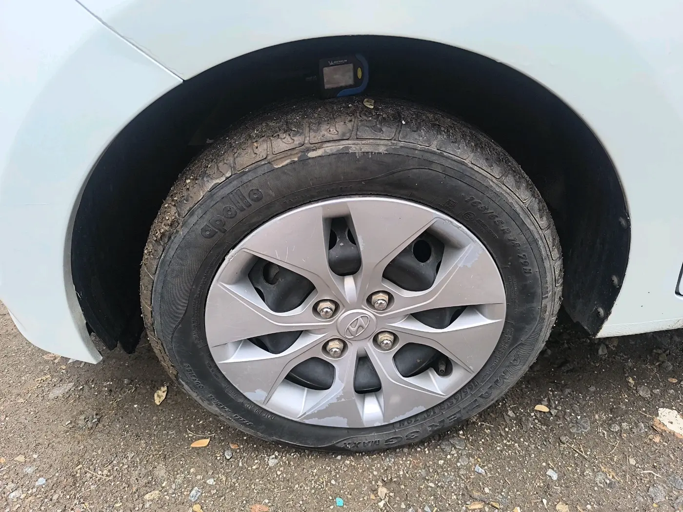 2016 Hyundai Xcent S 1.2, Petrol, Manual, 35,257 km, tyre