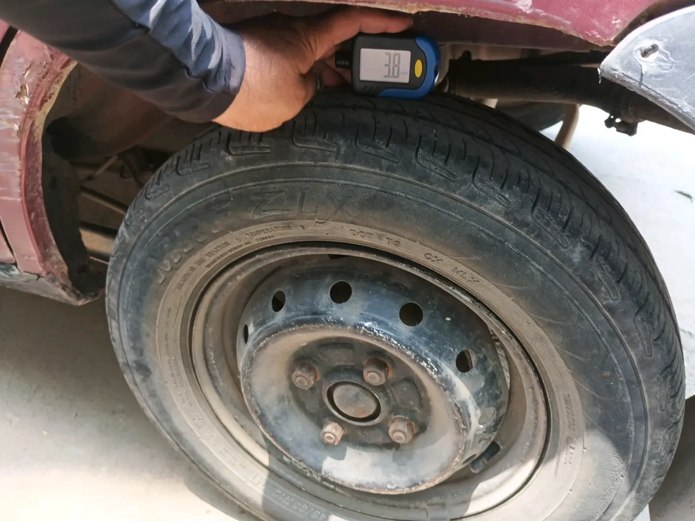 2012 Maruti Alto LXI, CNG, Manual, 86,034 km, tyre