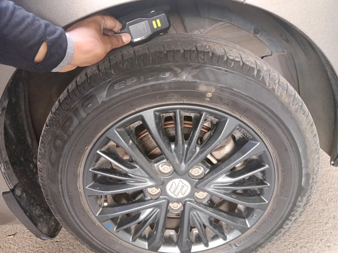 2021 Maruti Ertiga VXI CNG, CNG, Manual, 22,044 km, tyre