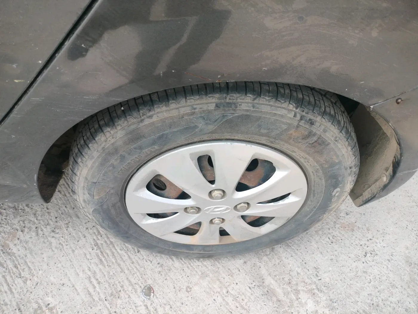 2012 Hyundai i10 SPORTZ 1.2, Petrol, Manual, 38,473 km, tyre