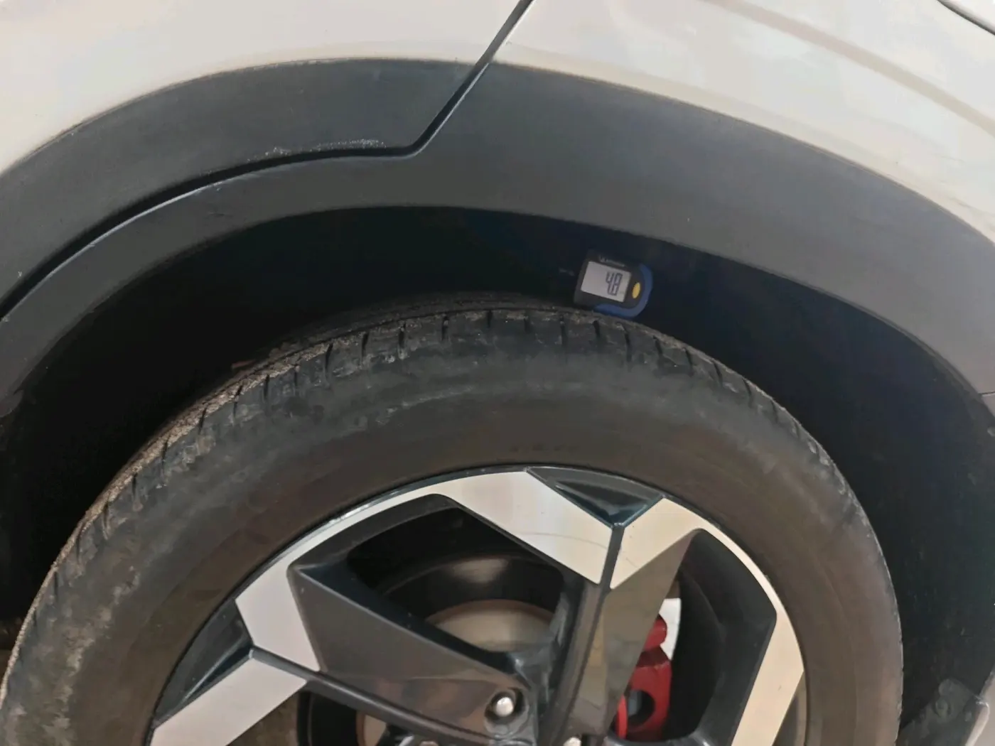 2022 Hyundai ALCAZAR 1.5 SIGNATURE (O) AT 6STR, Diesel, Automatic, 1,01,683 km, tyre