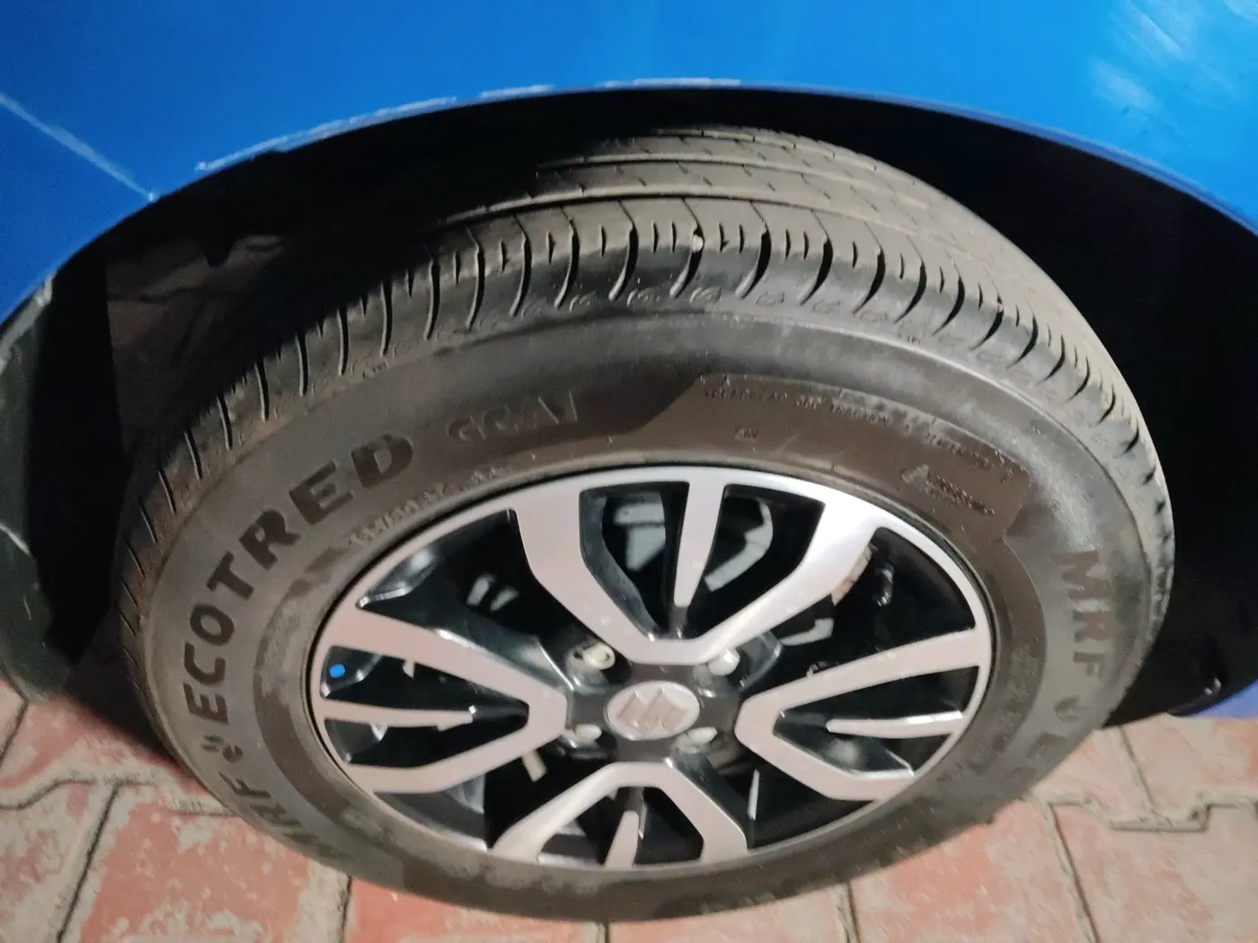 2024 Maruti Swift VXi, Petrol, Manual, 11,102 km, tyre