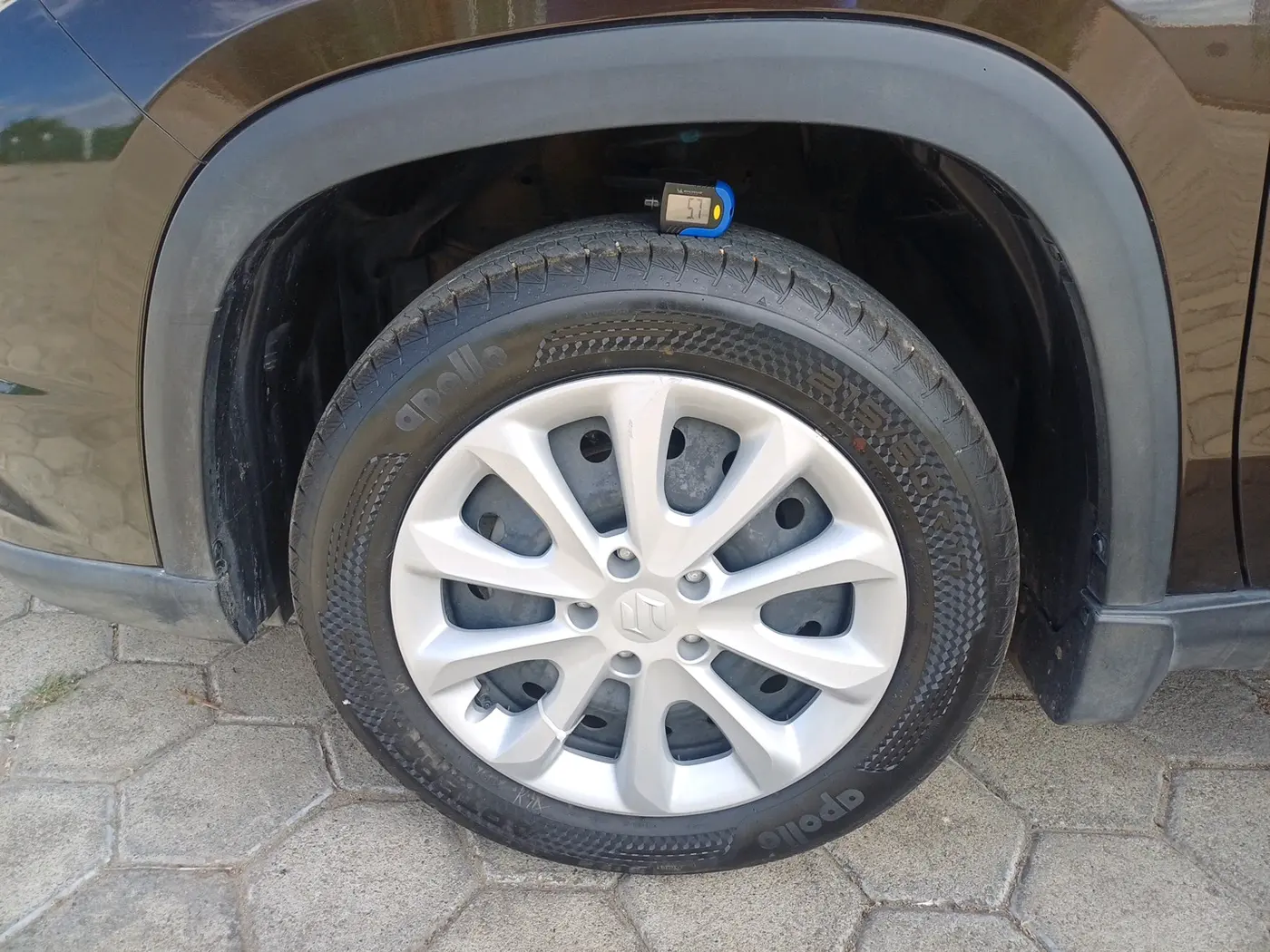 2023 Maruti Grand Vitara DELTA SMART HYBRID, Petrol, Manual, 23,417 km, tyre