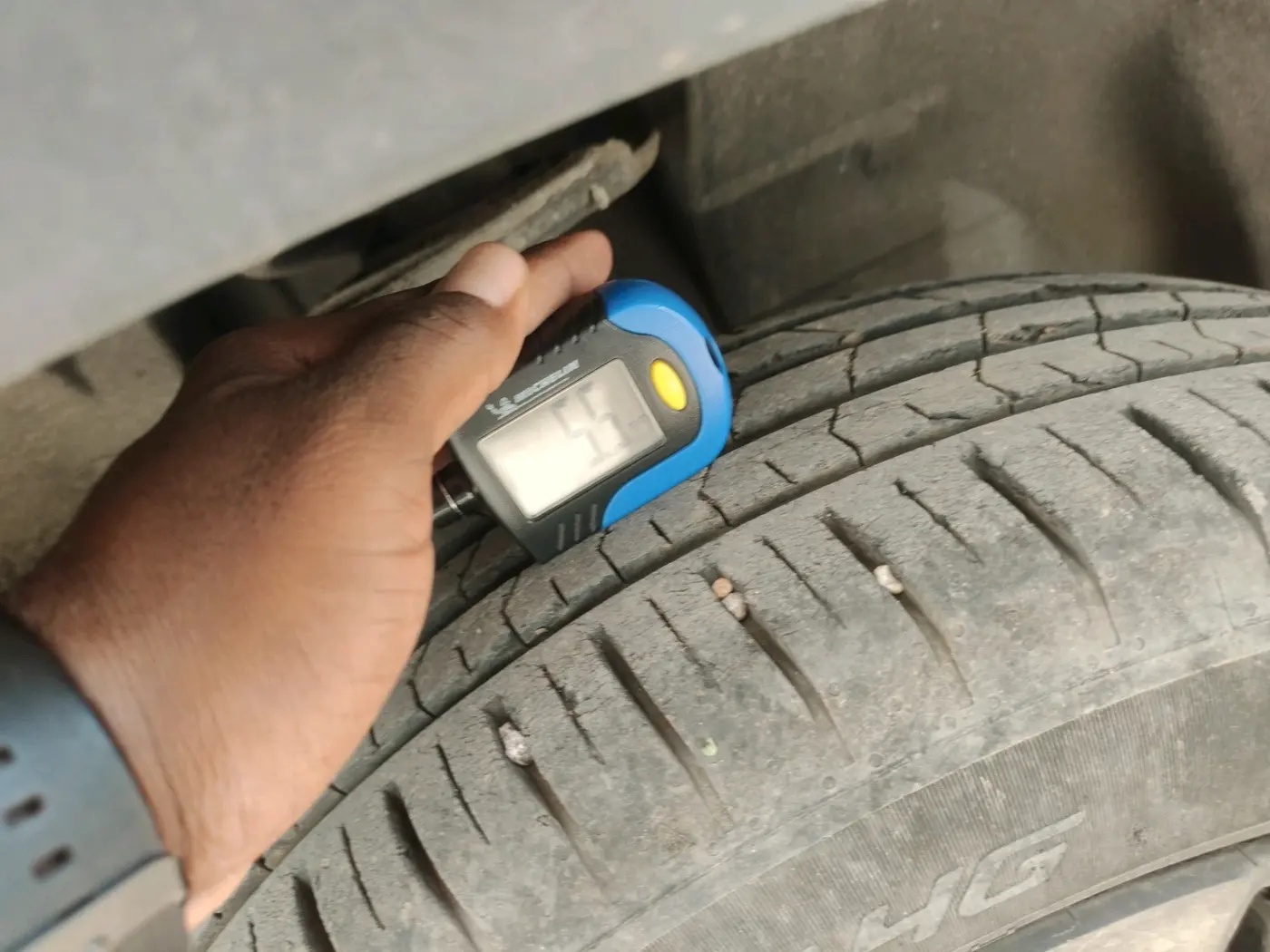 2022 Tata PUNCH CREATIVE  MT, Petrol, Manual, 19,247 km, tyre