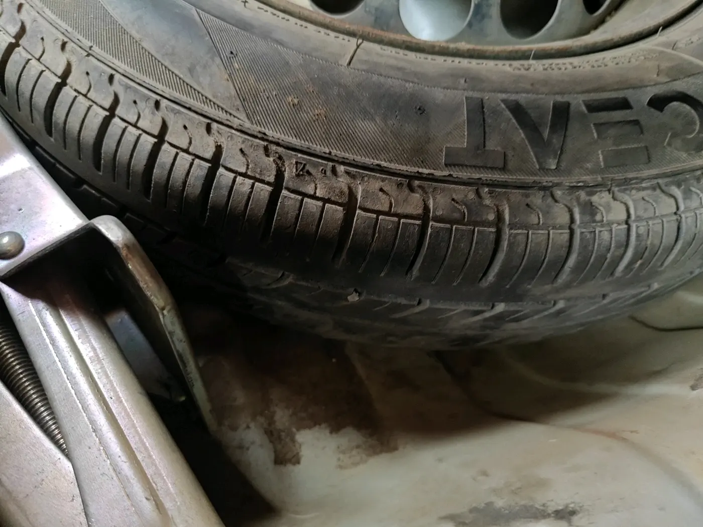 2019 Maruti Alto LXI, Petrol, Manual, 1,03,877 km, tyre