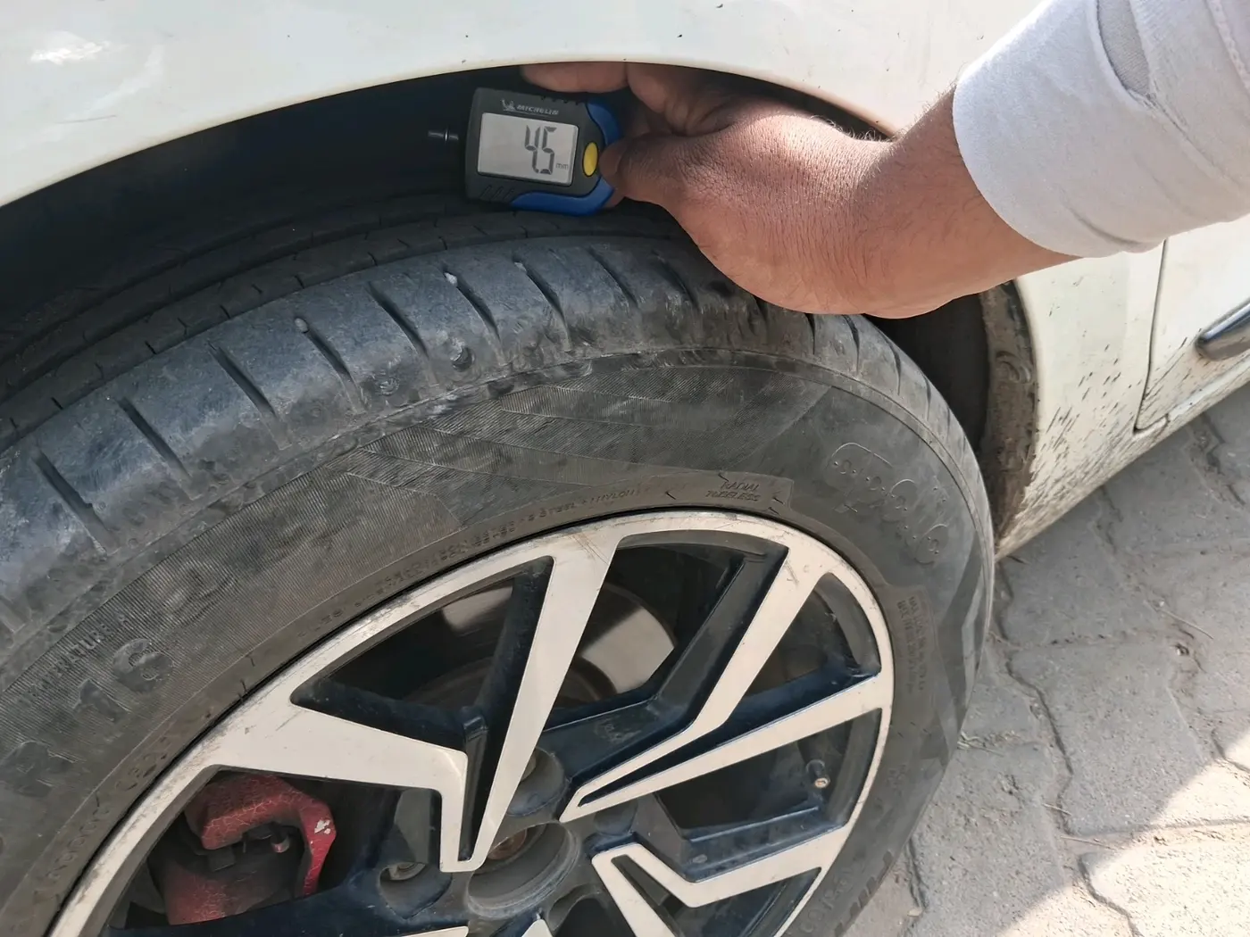 2022 Maruti Ertiga   VXI (O) CNG, CNG, Manual, 68,644 km, tyre
