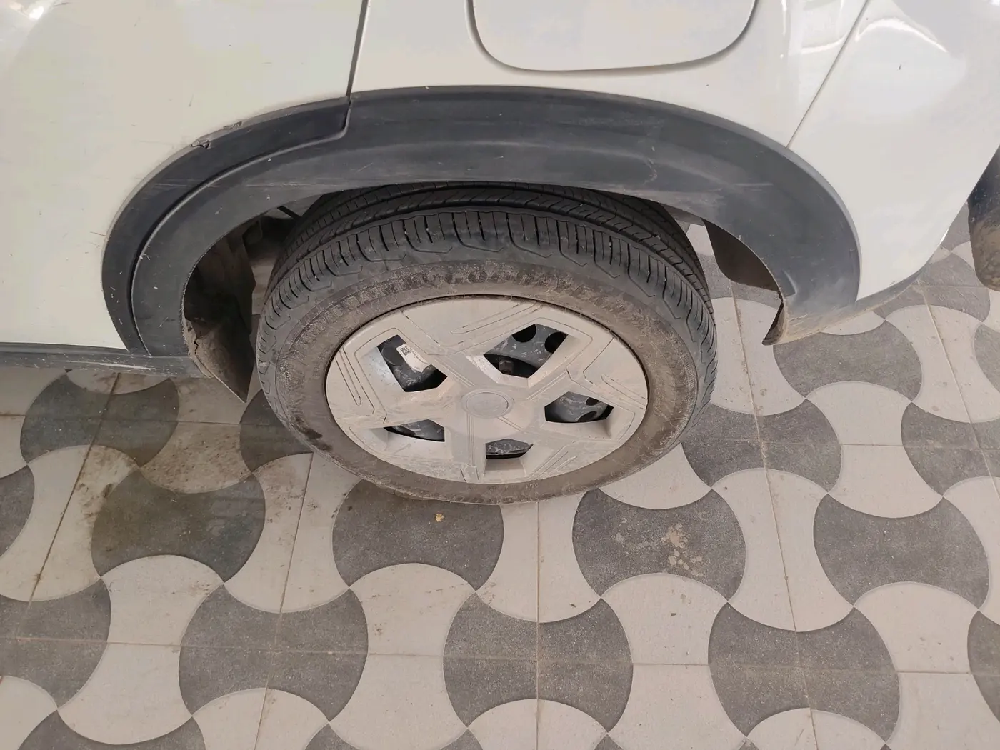 2025 Tata NEXON  Pure Plus 1.2 Petrol AMT, Petrol, Automatic, 12,038 km, tyre