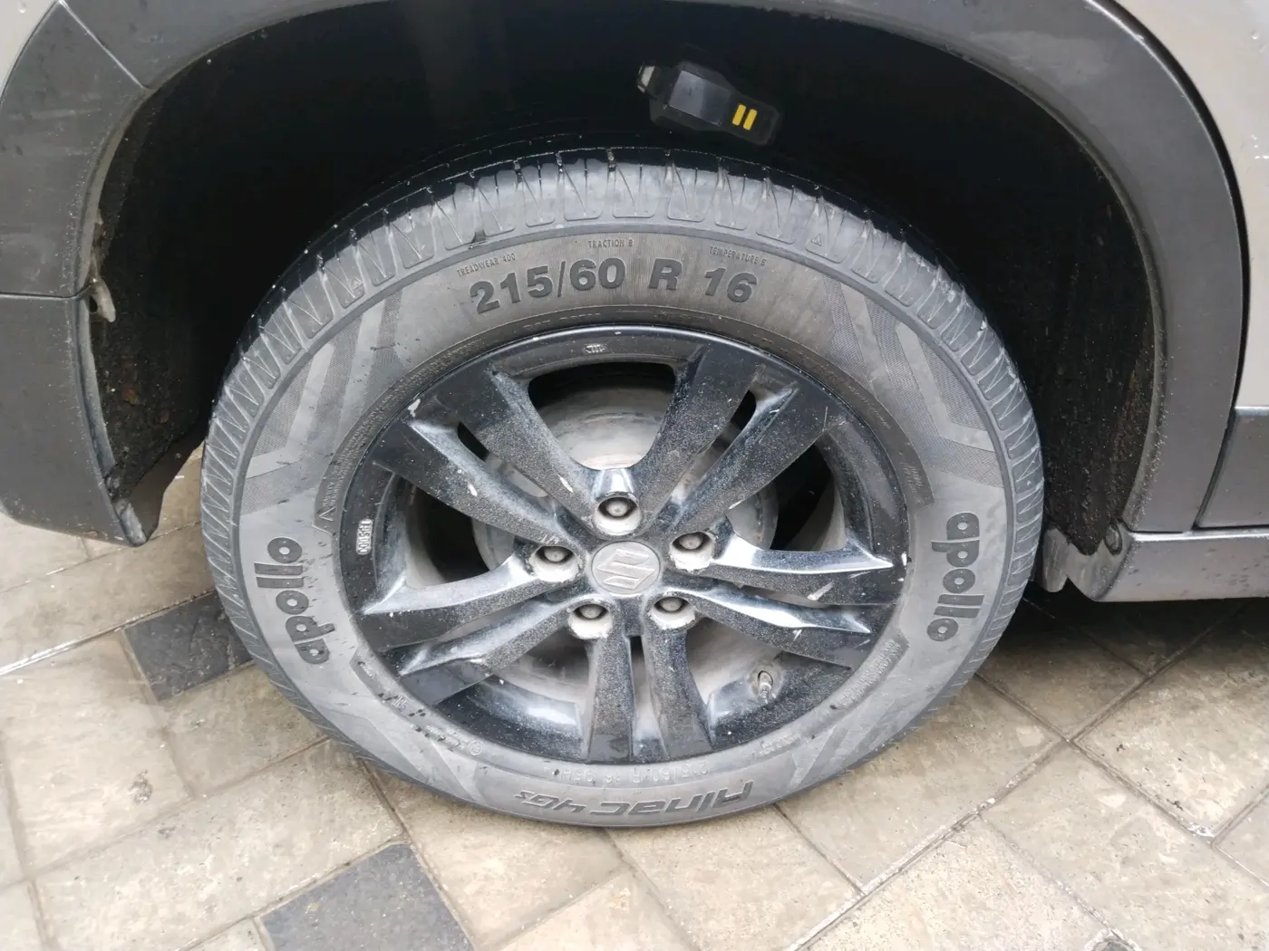 2017 Maruti Vitara Brezza ZDI PLUS, Diesel, Manual, 72,964 km, tyre
