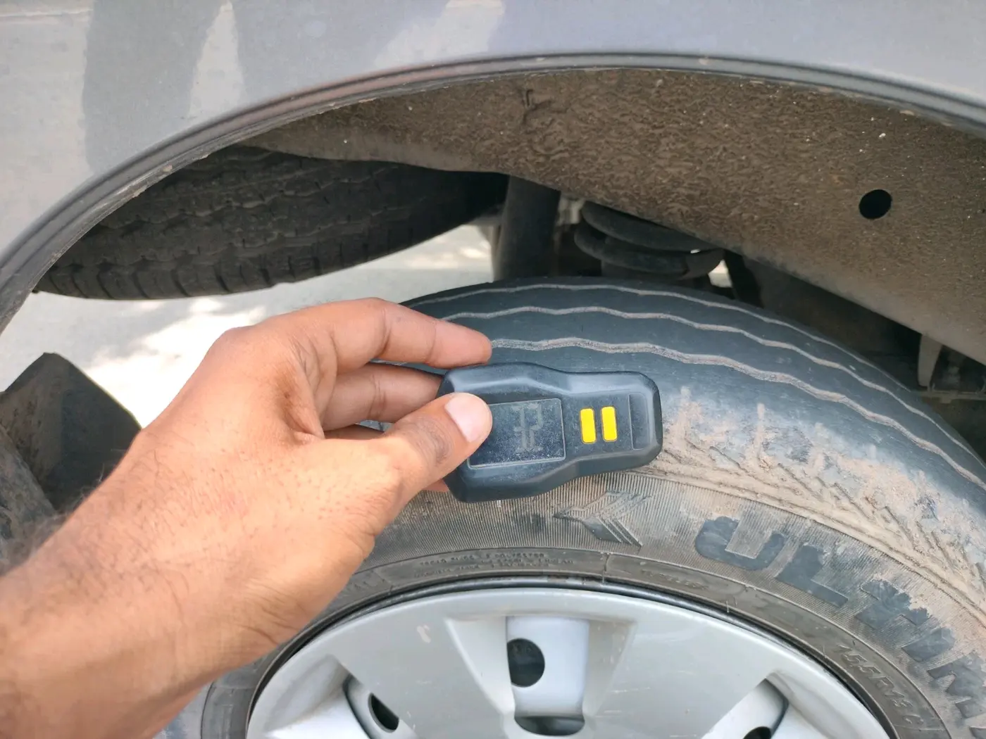 2023 Maruti Eeco 5 STR AC CNG, CNG, Manual, 61,894 km, tyre