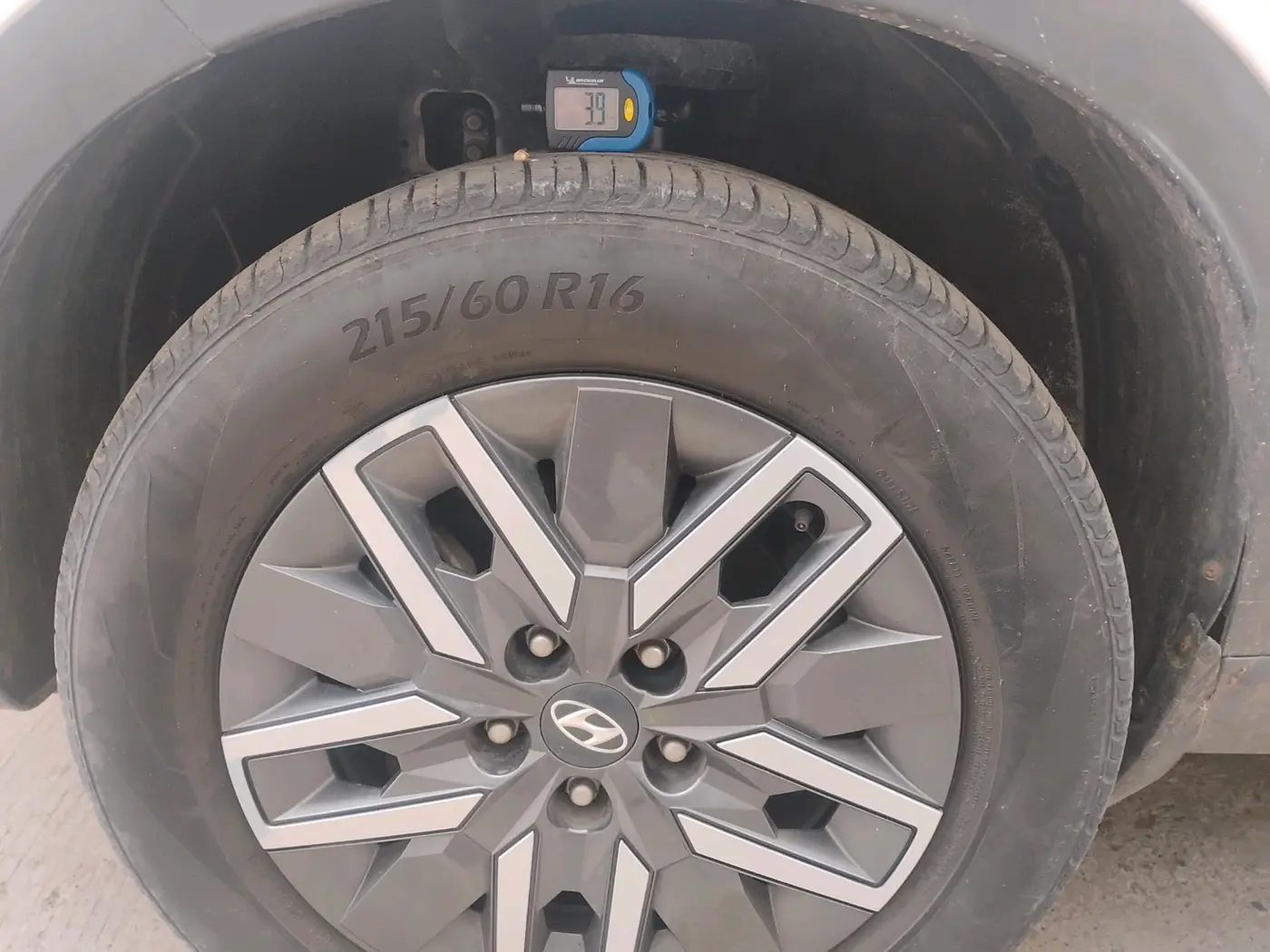 2022 Hyundai VENUE SX 1.0 TURBO IMT, Petrol, Manual, 51,136 km, tyre