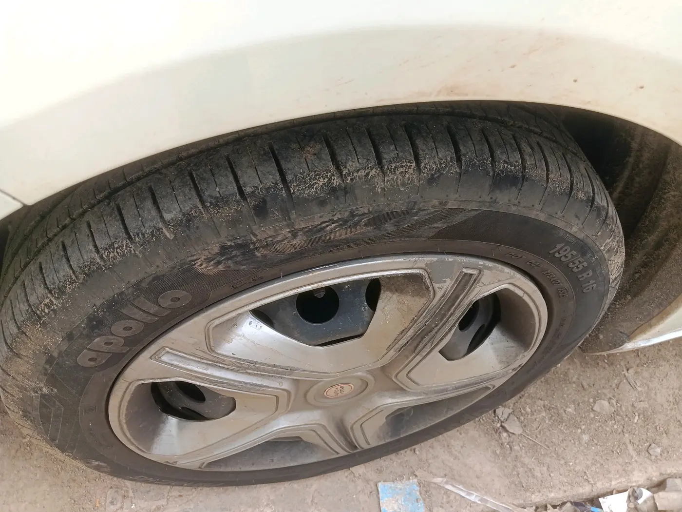 2020 Tata ALTROZ XT PETROL, Petrol, Manual, 60,301 km, tyre