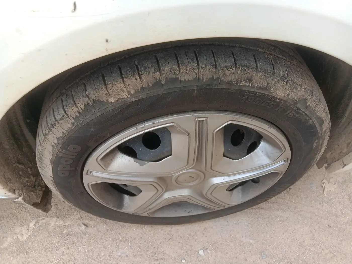 2020 Tata ALTROZ XT PETROL, Petrol, Manual, 60,301 km, tyre