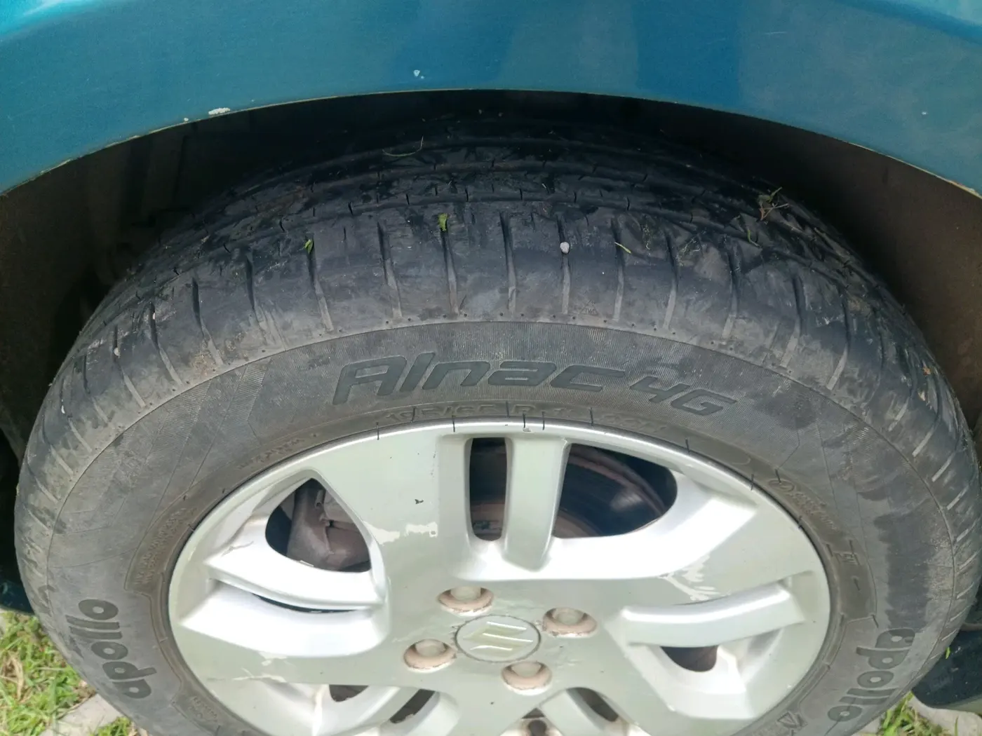 2012 Maruti Swift ZDI, Diesel, Manual, 1,07,077 km, tyre