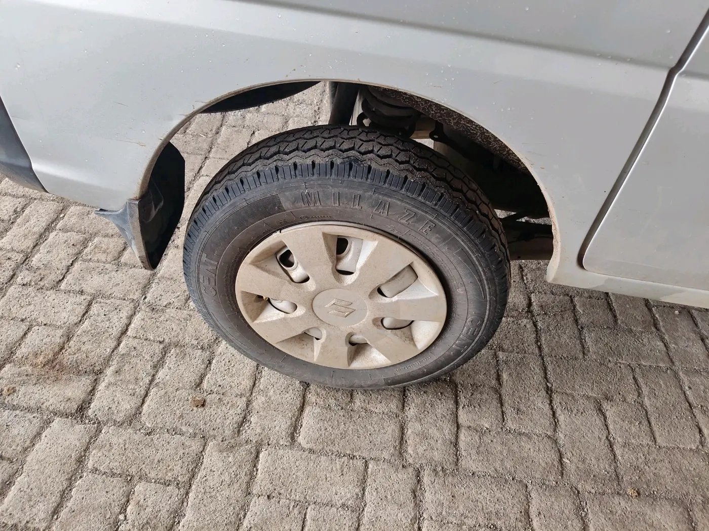 2022 Maruti Eeco 5 STR AC CNG (O), CNG, Manual, 31,269 km, tyre