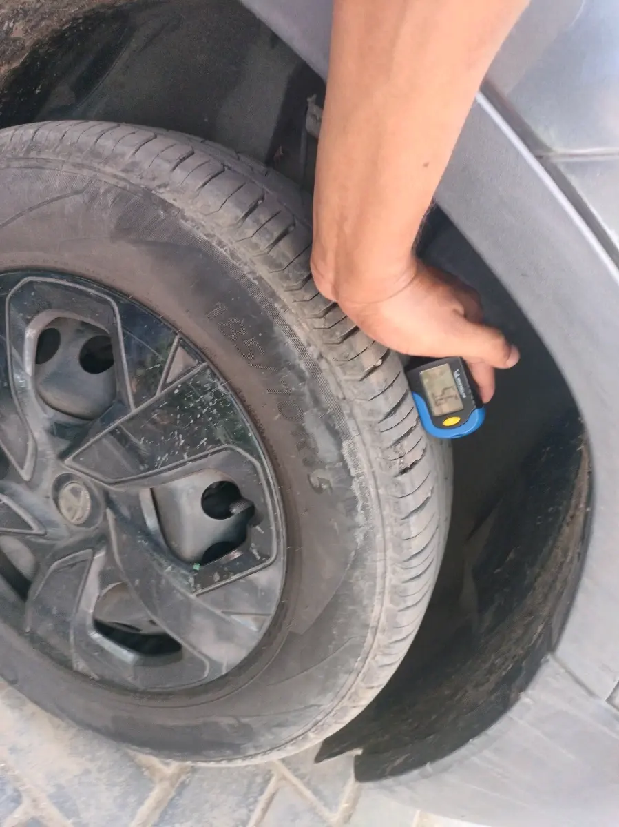2023 Tata PUNCH PURE MT, CNG, Manual, 34,615 km, tyre