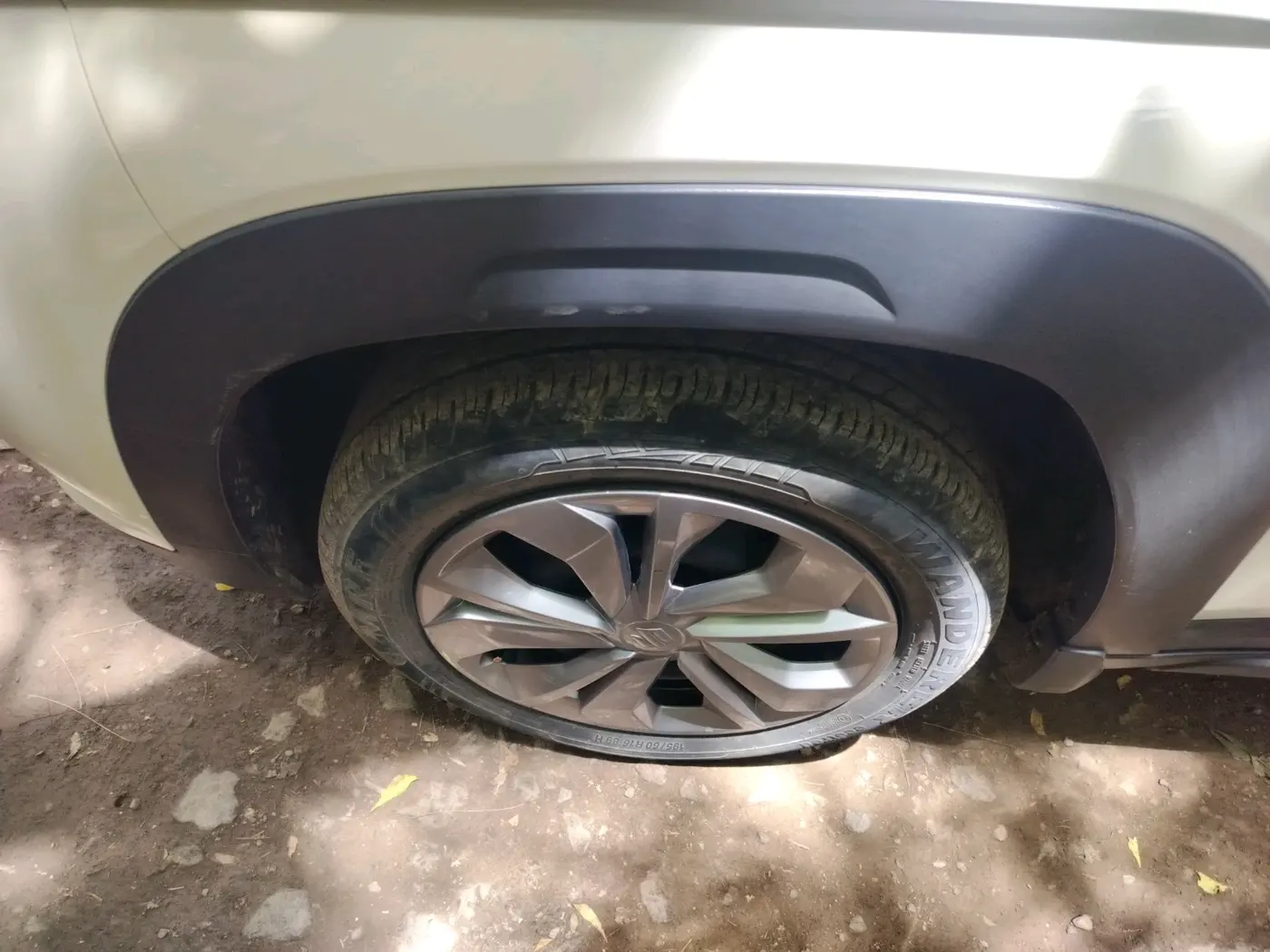 2024 Maruti FRONX DELTA CNG 1.2 MT, CNG, Manual, 34,092 km, tyre