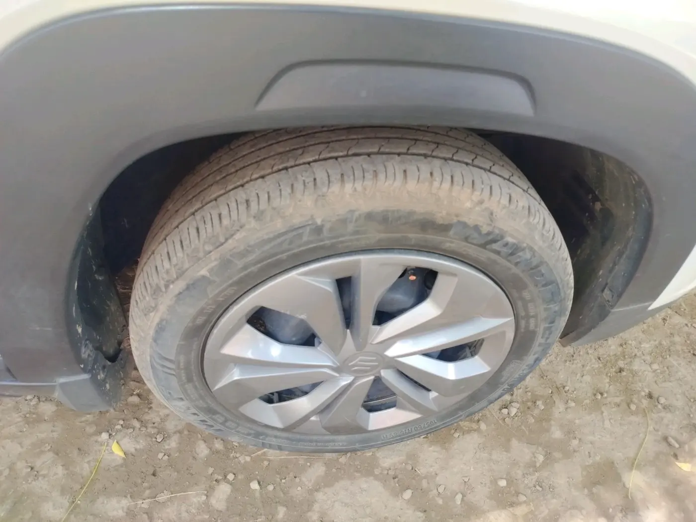 2024 Maruti FRONX DELTA CNG 1.2 MT, CNG, Manual, 34,092 km, tyre