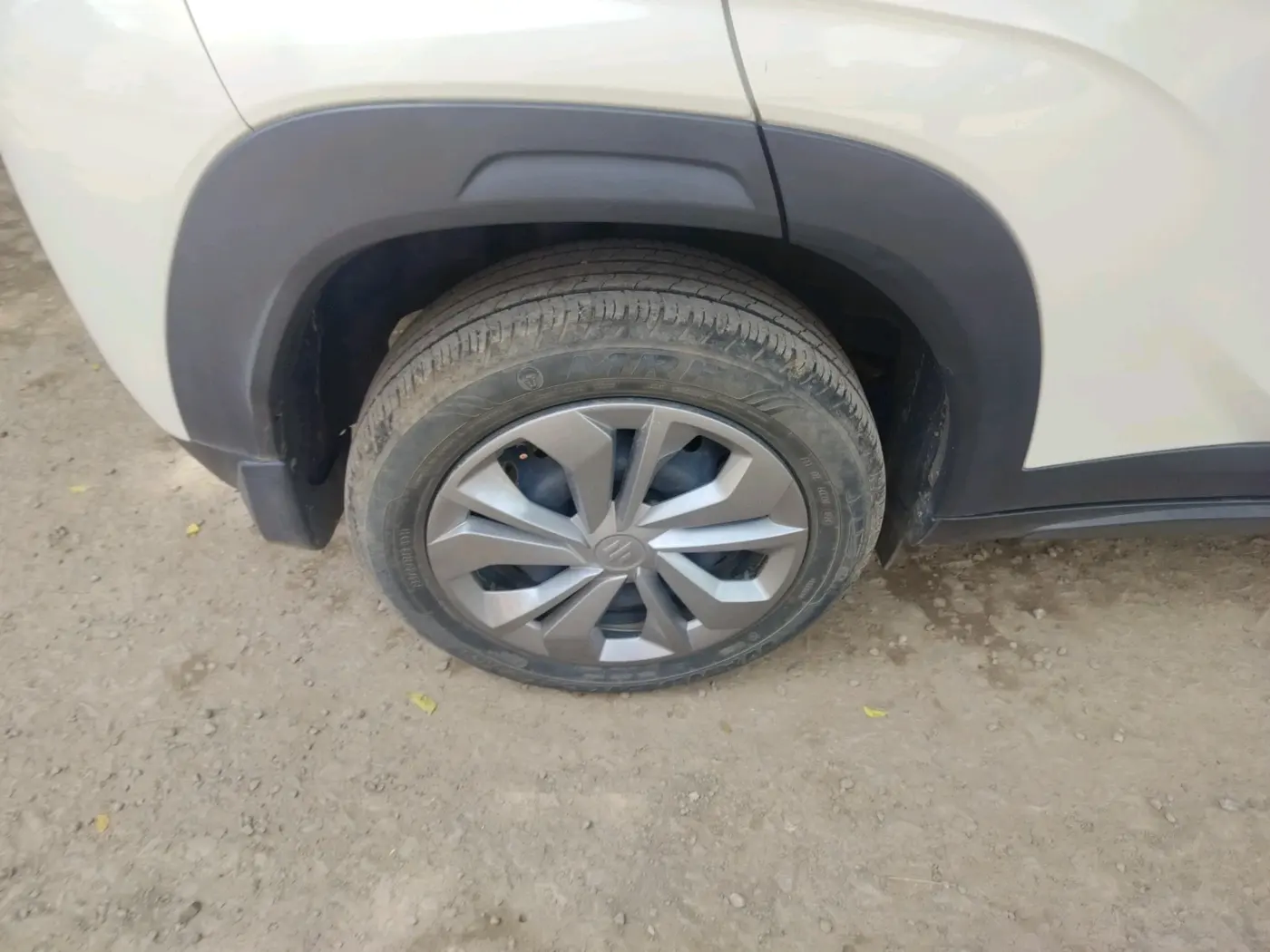2024 Maruti FRONX DELTA CNG 1.2 MT, CNG, Manual, 34,092 km, tyre