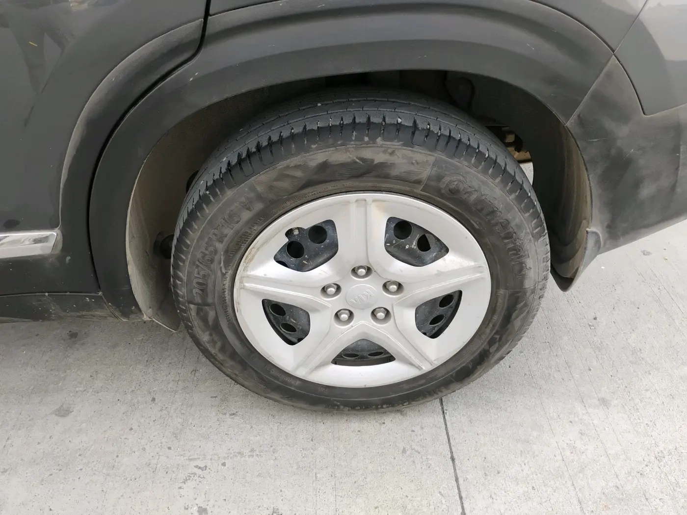 2019 KIA SELTOS HTK 1.5 PETROL, Petrol, Manual, 98,022 km, tyre