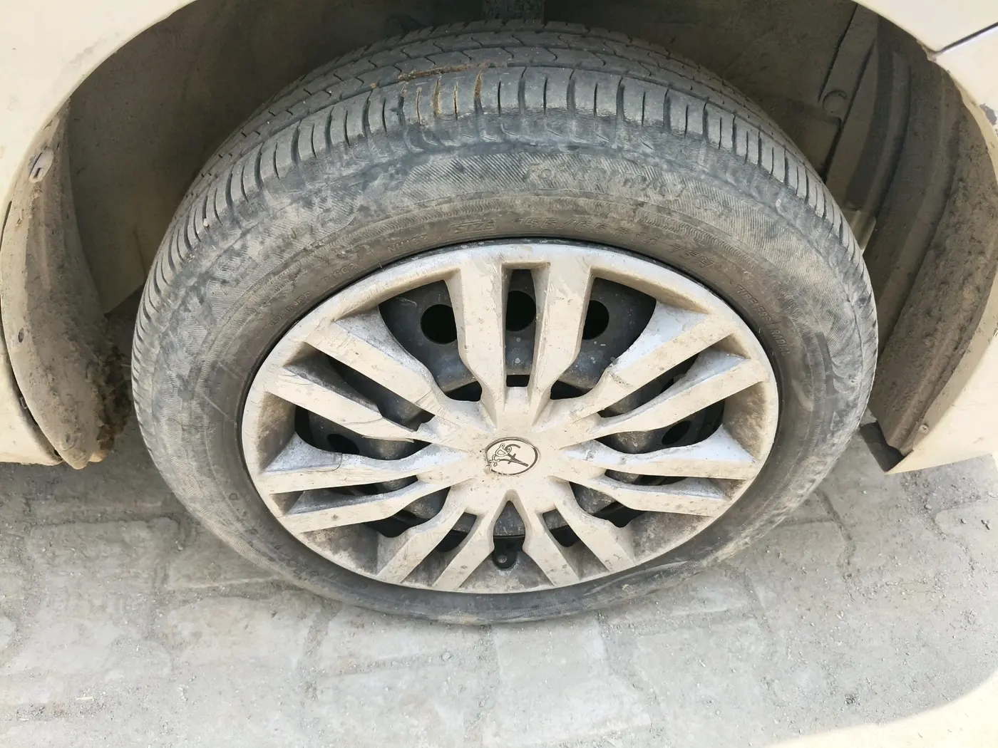 2018 Maruti Wagon R 1.0 VXI, CNG, Manual, 42,156 km, tyre