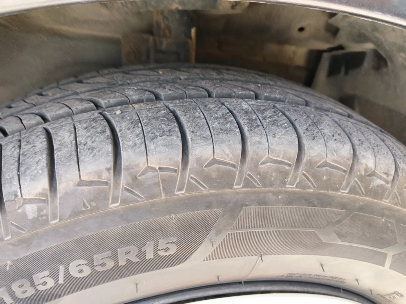 2016 Maruti Ertiga VDI SHVS, Diesel, Manual, 1,18,479 km, tyre