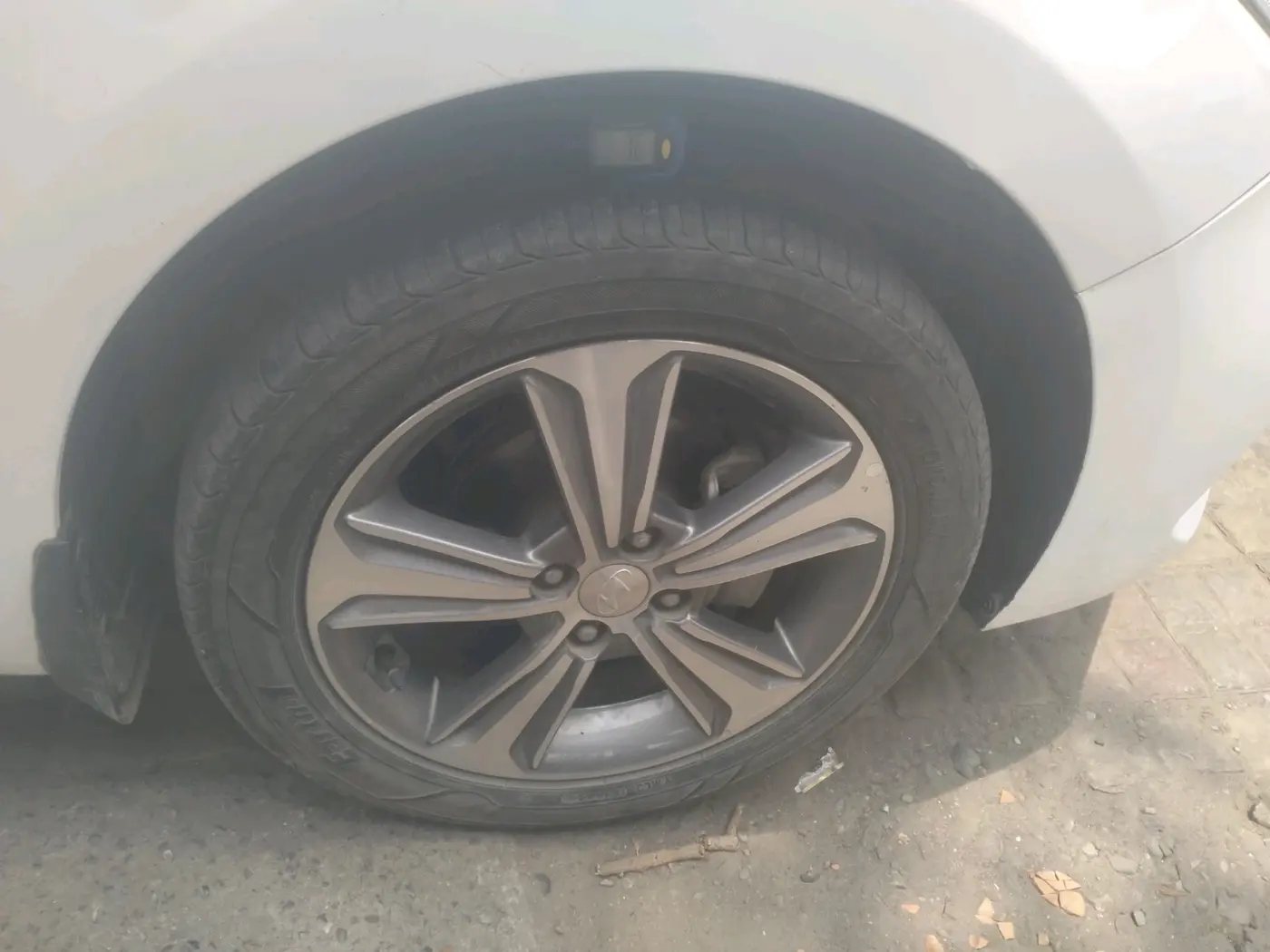 2019 Hyundai Verna 1.6 VTVT SX (O) AT, Petrol, Automatic, 70,664 km, tyre