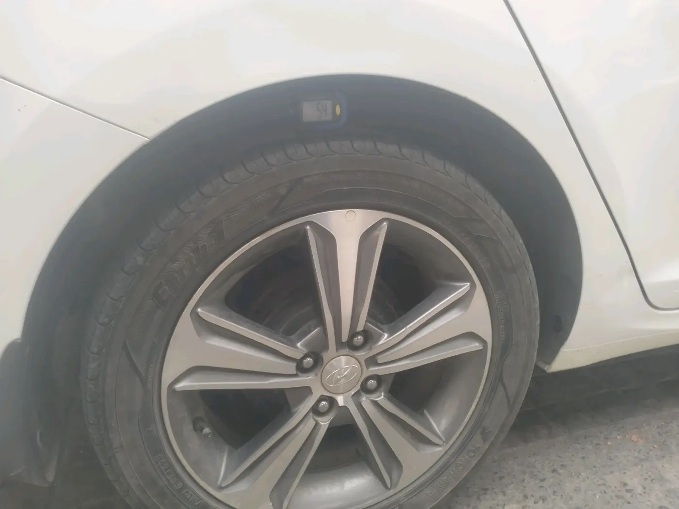 2019 Hyundai Verna 1.6 VTVT SX (O) AT, Petrol, Automatic, 70,664 km, tyre