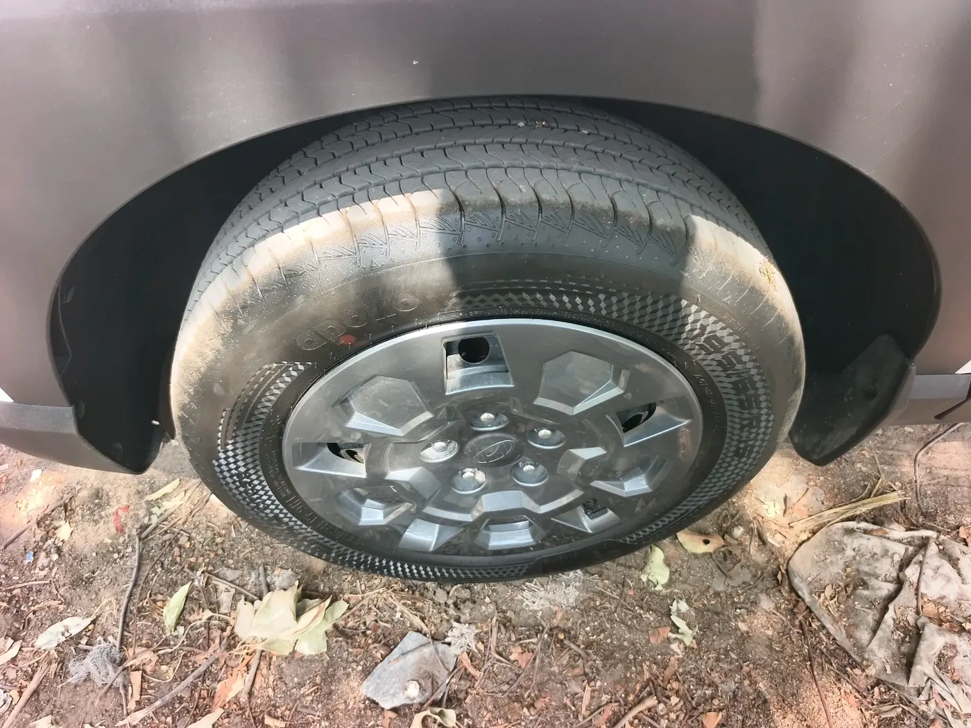2026 Hyundai VENUE HX 2 1.2 Petrol MT, Petrol, Manual, 3,989 km, tyre