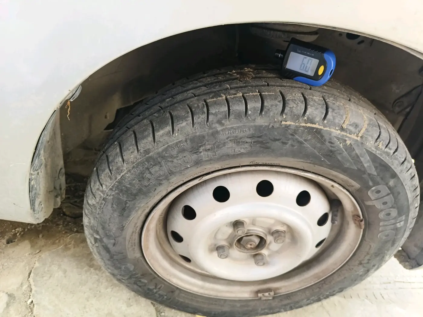 2011 Maruti Wagon R 1.0 VXI, Petrol, Manual, 78,913 km, tyre
